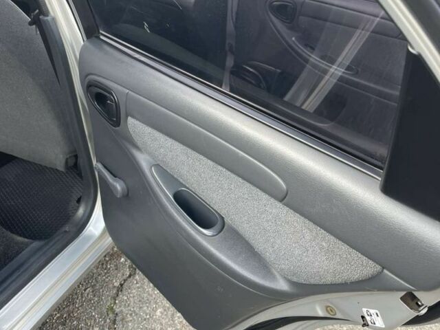 Серый Дэу Сенс, объемом двигателя 1.5 л и пробегом 200 тыс. км за 2999 $, фото 10 на Automoto.ua