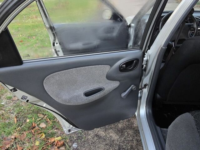 Сірий Деу Сенс, об'ємом двигуна 1.6 л та пробігом 240 тис. км за 2699 $, фото 10 на Automoto.ua