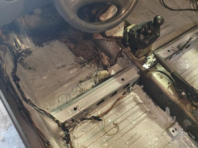 Серый Дэу Сенс, объемом двигателя 1.5 л и пробегом 220 тыс. км за 1900 $, фото 11 на Automoto.ua