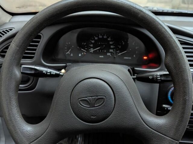 Серый Дэу Сенс, объемом двигателя 0 л и пробегом 180 тыс. км за 2400 $, фото 7 на Automoto.ua