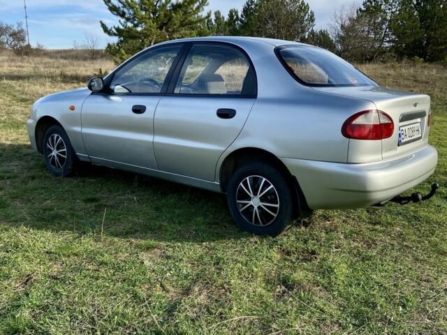 Серый Дэу Сенс, объемом двигателя 1.5 л и пробегом 250 тыс. км за 2000 $, фото 3 на Automoto.ua