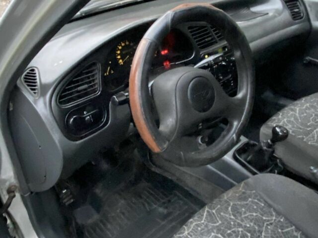 Сірий Деу Сенс, об'ємом двигуна 1.5 л та пробігом 285 тис. км за 1950 $, фото 7 на Automoto.ua