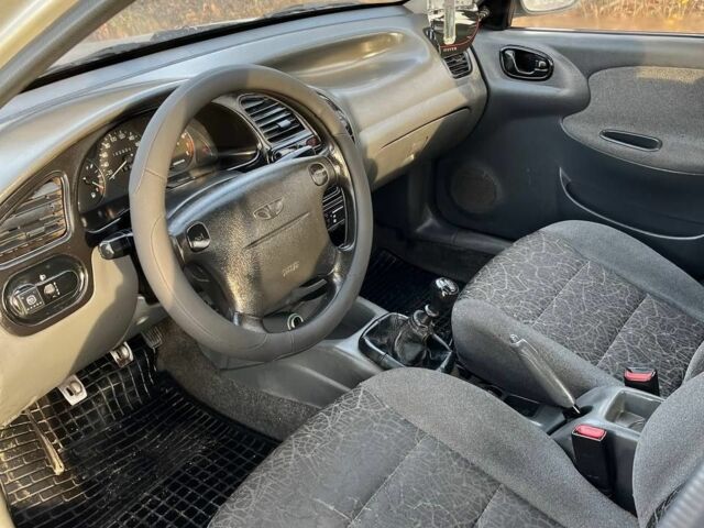 Сірий Деу Сенс, об'ємом двигуна 1.6 л та пробігом 20 тис. км за 1650 $, фото 6 на Automoto.ua