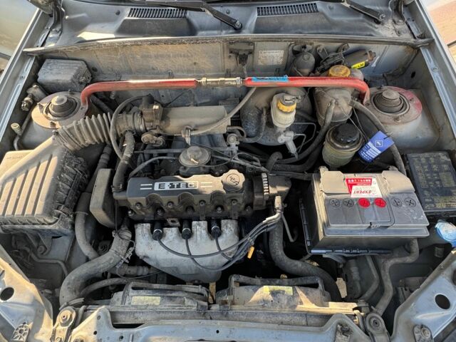 Серый Дэу Сенс, объемом двигателя 1.5 л и пробегом 182 тыс. км за 2200 $, фото 5 на Automoto.ua