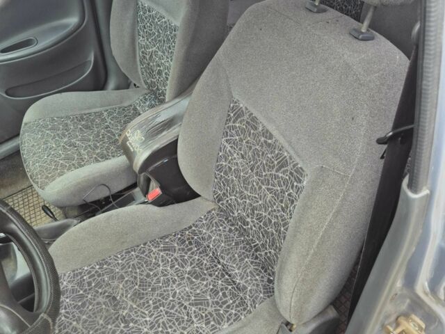 Сірий Деу Сенс, об'ємом двигуна 1.4 л та пробігом 162 тис. км за 700 $, фото 4 на Automoto.ua