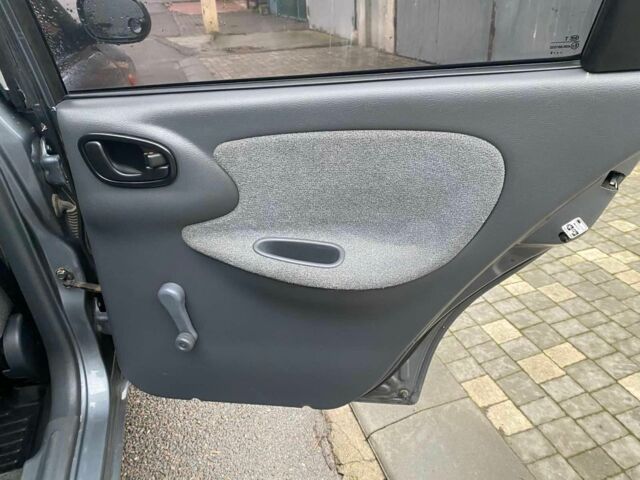 Сірий Деу Сенс, об'ємом двигуна 1.5 л та пробігом 33 тис. км за 3999 $, фото 4 на Automoto.ua