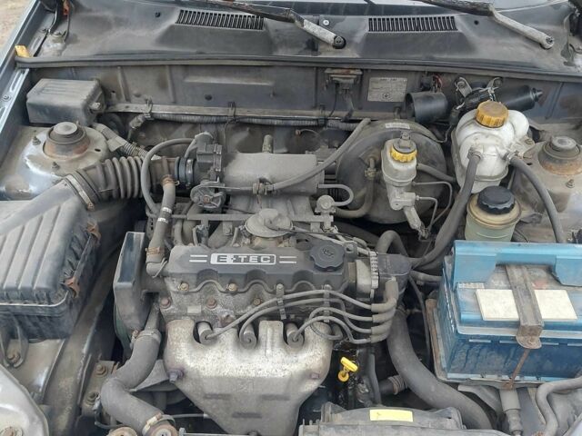 Серый Дэу Сенс, объемом двигателя 1.5 л и пробегом 238 тыс. км за 1300 $, фото 6 на Automoto.ua