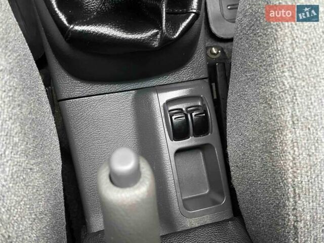 Сірий Деу Сенс, об'ємом двигуна 1.5 л та пробігом 33 тис. км за 3999 $, фото 4 на Automoto.ua