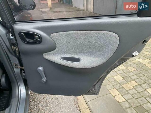 Сірий Деу Сенс, об'ємом двигуна 1.5 л та пробігом 33 тис. км за 3999 $, фото 6 на Automoto.ua