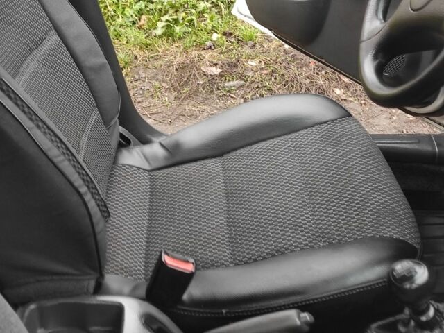 Сірий Деу Сенс, об'ємом двигуна 1.5 л та пробігом 156 тис. км за 1950 $, фото 11 на Automoto.ua