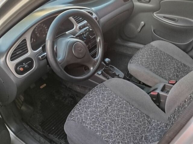 Сірий Деу Сенс, об'ємом двигуна 1.4 л та пробігом 161 тис. км за 2500 $, фото 5 на Automoto.ua