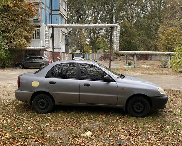 Дэу Сенс 2010 в Днепре (Днепропетровске) на Automoto.ua Серый Дэу Сенс, объемом двигателя 1.3 л и пробегом 208 тыс. км за 1150 $, фото 6 на Automoto.ua