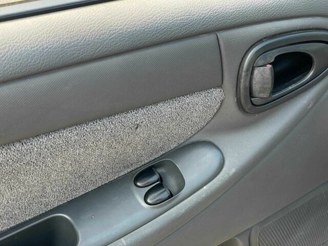 Сірий Деу Сенс, об'ємом двигуна 1.6 л та пробігом 193 тис. км за 1890 $, фото 7 на Automoto.ua