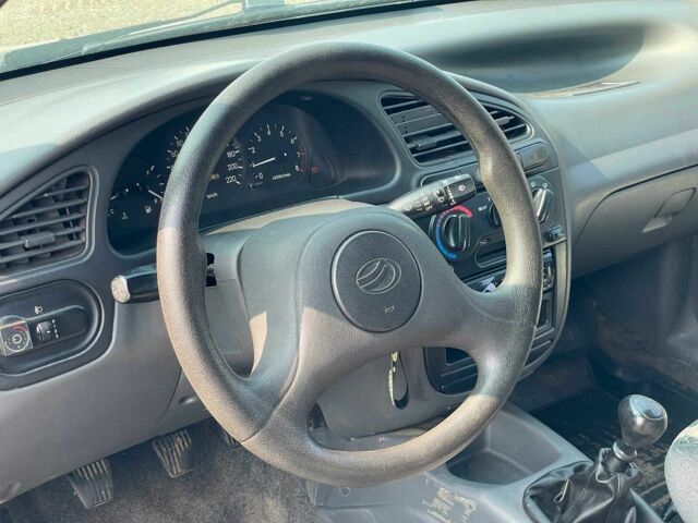 Сірий Деу Сенс, об'ємом двигуна 1.6 л та пробігом 193 тис. км за 1890 $, фото 8 на Automoto.ua