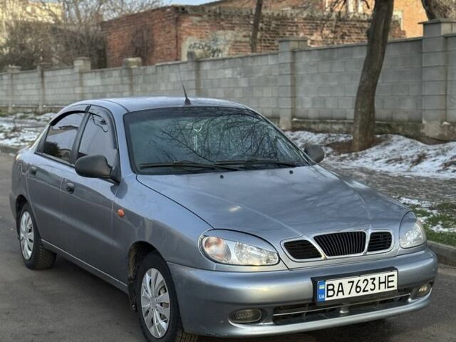 Сірий Деу Сенс, об'ємом двигуна 1.3 л та пробігом 168 тис. км за 2000 $, фото 1 на Automoto.ua