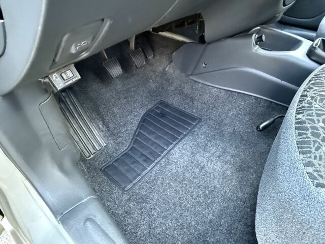 Сірий Деу Сенс, об'ємом двигуна 1.5 л та пробігом 120 тис. км за 2420 $, фото 16 на Automoto.ua