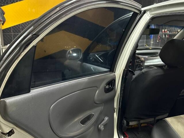 Серый Дэу Сенс, объемом двигателя 1.6 л и пробегом 270 тыс. км за 1700 $, фото 15 на Automoto.ua