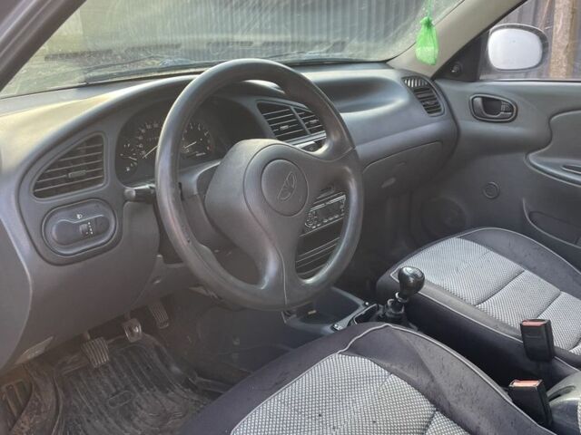 Сірий Деу Сенс, об'ємом двигуна 1.5 л та пробігом 220 тис. км за 1000 $, фото 5 на Automoto.ua