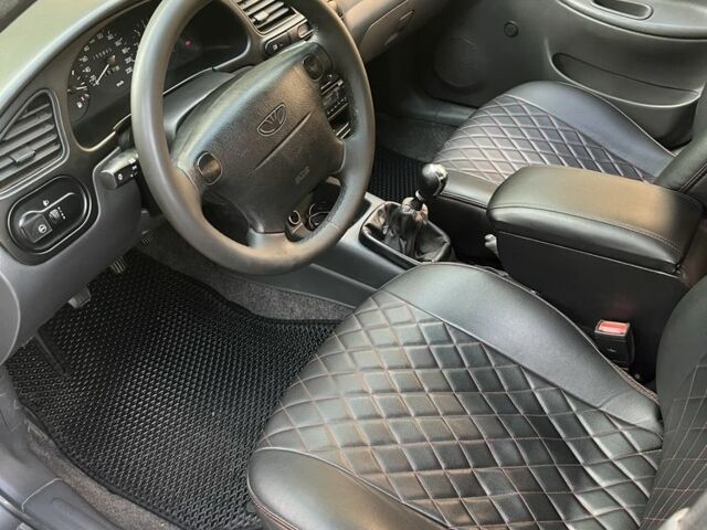 Серый Дэу Сенс, объемом двигателя 1.5 л и пробегом 155 тыс. км за 3300 $, фото 4 на Automoto.ua