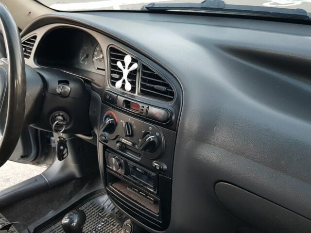 Серый Дэу Сенс, объемом двигателя 0 л и пробегом 110 тыс. км за 2100 $, фото 3 на Automoto.ua