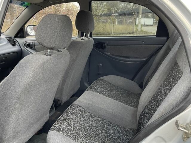 Сірий Деу Сенс, об'ємом двигуна 1.3 л та пробігом 250 тис. км за 2350 $, фото 5 на Automoto.ua