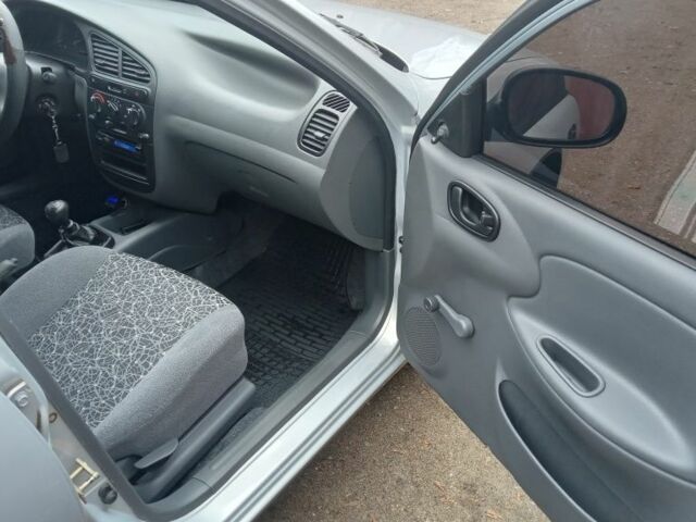 Серый Дэу Сенс, объемом двигателя 1.5 л и пробегом 8 тыс. км за 5000 $, фото 6 на Automoto.ua