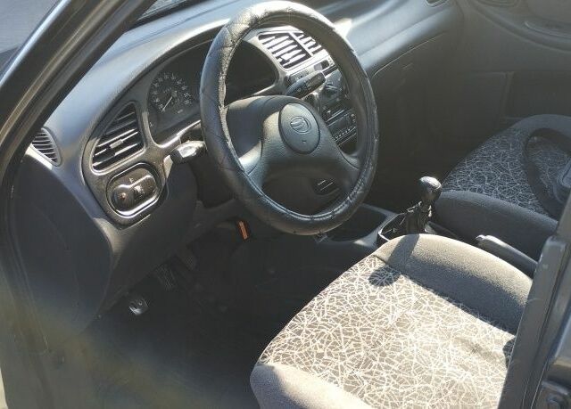 Сірий Деу Сенс, об'ємом двигуна 1.3 л та пробігом 150 тис. км за 1900 $, фото 6 на Automoto.ua