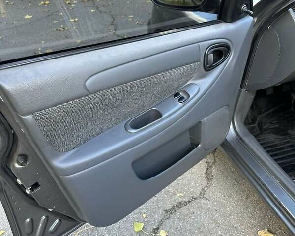 Серый Дэу Сенс, объемом двигателя 1.3 л и пробегом 73 тыс. км за 3200 $, фото 1 на Automoto.ua