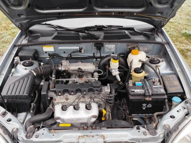 Сірий Деу Сенс, об'ємом двигуна 1.5 л та пробігом 81 тис. км за 2900 $, фото 3 на Automoto.ua