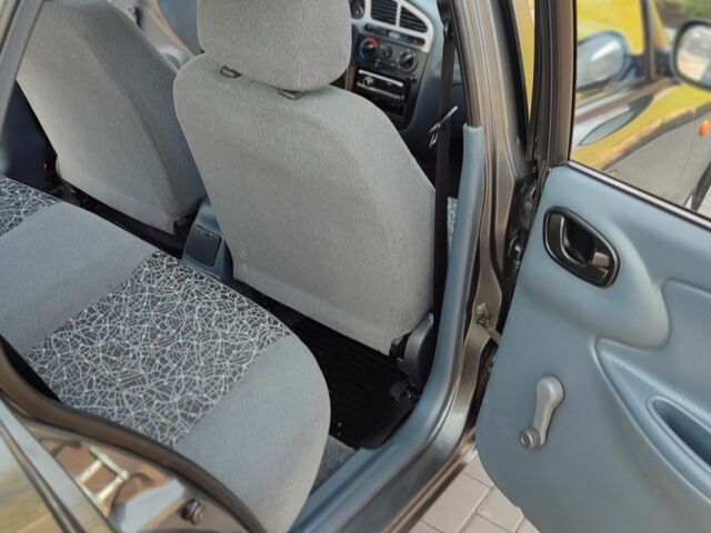 Сірий Деу Сенс, об'ємом двигуна 0 л та пробігом 140 тис. км за 2800 $, фото 10 на Automoto.ua