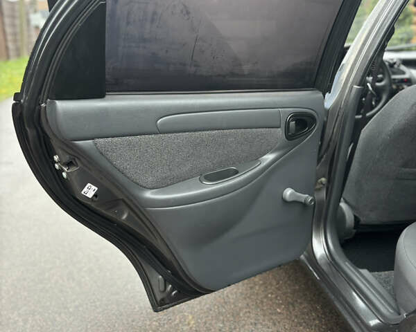 Серый Дэу Сенс, объемом двигателя 1.3 л и пробегом 178 тыс. км за 2399 $, фото 11 на Automoto.ua