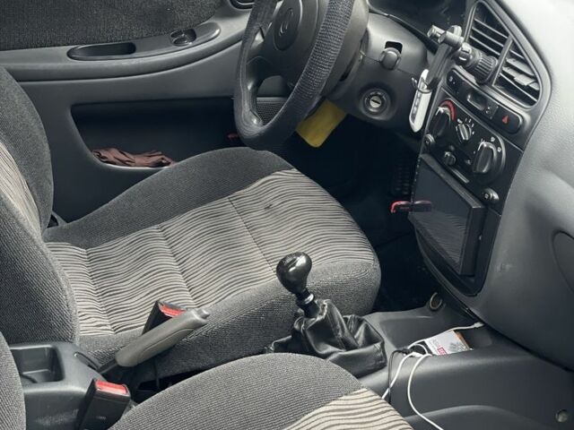 Сірий Деу Сенс, об'ємом двигуна 1.3 л та пробігом 107 тис. км за 2300 $, фото 5 на Automoto.ua