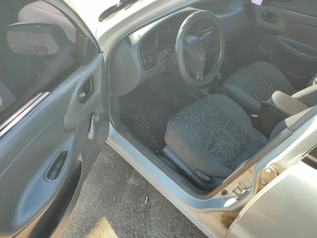 Серый Дэу Сенс, объемом двигателя 1 л и пробегом 180 тыс. км за 1900 $, фото 5 на Automoto.ua