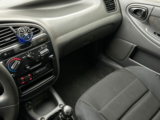 Сірий Деу Сенс, об'ємом двигуна 1.5 л та пробігом 176 тис. км за 3200 $, фото 19 на Automoto.ua