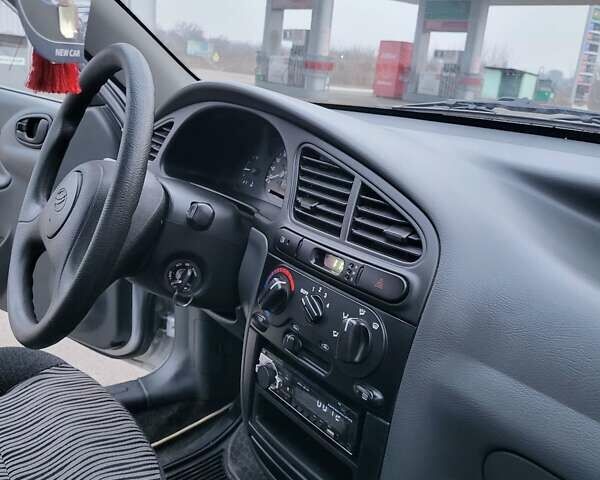 Сірий Деу Сенс, об'ємом двигуна 1.3 л та пробігом 10 тис. км за 3950 $, фото 24 на Automoto.ua