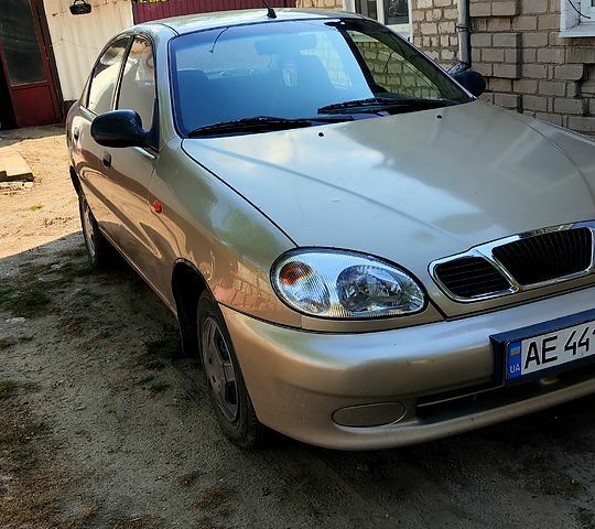 Серый Дэу Сенс, объемом двигателя 1.3 л и пробегом 70 тыс. км за 1400 $, фото 3 на Automoto.ua