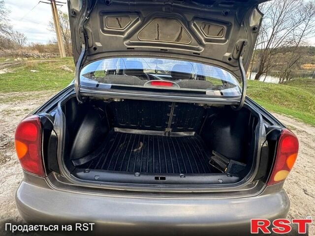 Серый Дэу Сенс, объемом двигателя 1.3 л и пробегом 255 тыс. км за 1900 $, фото 4 на Automoto.ua