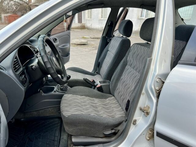 Сірий Деу Сенс, об'ємом двигуна 1.3 л та пробігом 176 тис. км за 2300 $, фото 4 на Automoto.ua