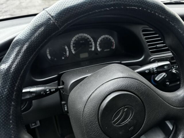 Серый Дэу Сенс, объемом двигателя 1.5 л и пробегом 220 тыс. км за 2450 $, фото 9 на Automoto.ua