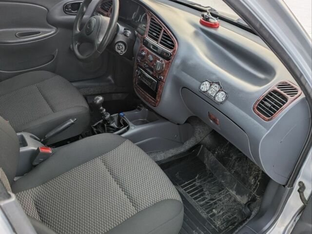 Серый Дэу Сенс, объемом двигателя 1.3 л и пробегом 90 тыс. км за 2500 $, фото 6 на Automoto.ua