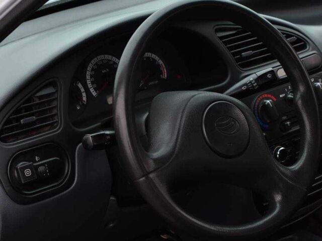 Серый Дэу Сенс, объемом двигателя 1.3 л и пробегом 215 тыс. км за 3250 $, фото 7 на Automoto.ua