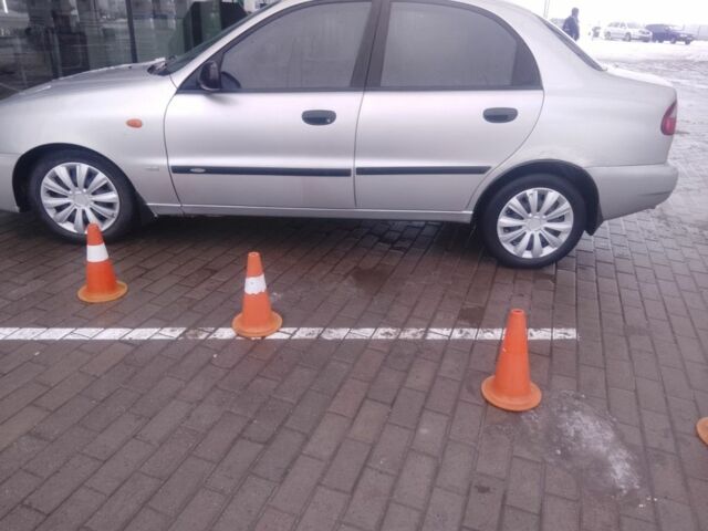 Серый Дэу Сенс, объемом двигателя 1.6 л и пробегом 200 тыс. км за 2900 $, фото 2 на Automoto.ua