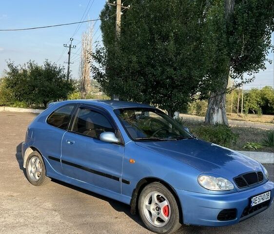 Синий Дэу Сенс, объемом двигателя 1.6 л и пробегом 250 тыс. км за 2600 $, фото 1 на Automoto.ua