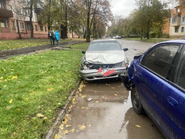 Синій Деу Сенс, об'ємом двигуна 1.6 л та пробігом 333 тис. км за 1000 $, фото 1 на Automoto.ua