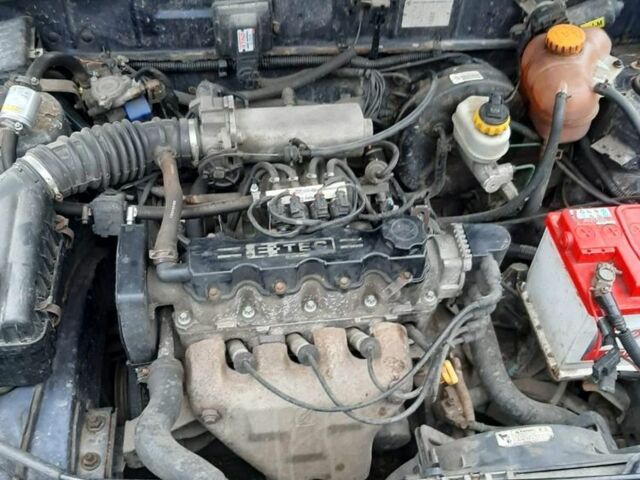 Синий Дэу Сенс, объемом двигателя 1.5 л и пробегом 297 тыс. км за 1750 $, фото 4 на Automoto.ua