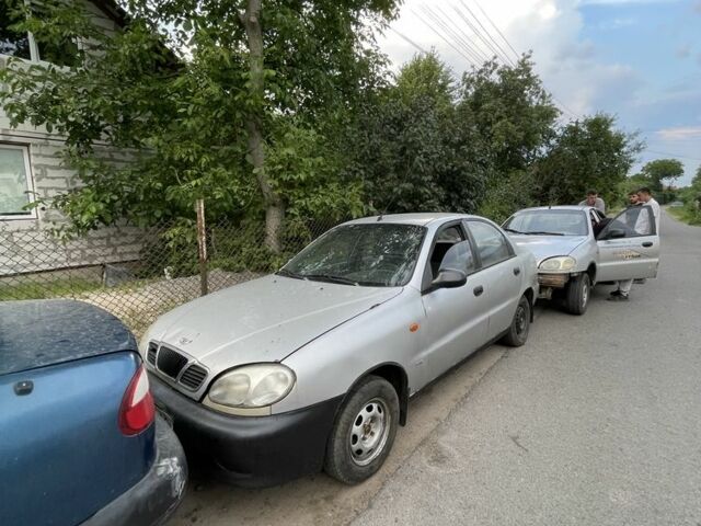 Синий Дэу Сенс, объемом двигателя 1.5 л и пробегом 100 тыс. км за 700 $, фото 2 на Automoto.ua