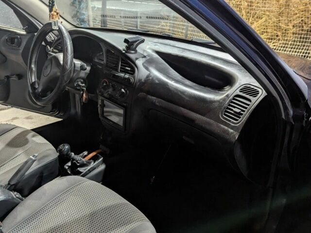 Синий Дэу Сенс, объемом двигателя 1.5 л и пробегом 217 тыс. км за 2100 $, фото 4 на Automoto.ua