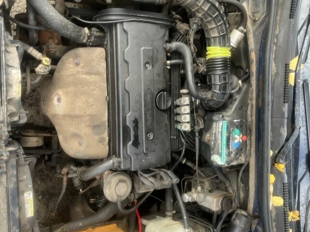 Деу Сенс 1998 у Харкові на Automoto.ua Синій Деу Сенс, об'ємом двигуна 2 л та пробігом 449 тис. км за 712 $, фото 6 на Automoto.ua