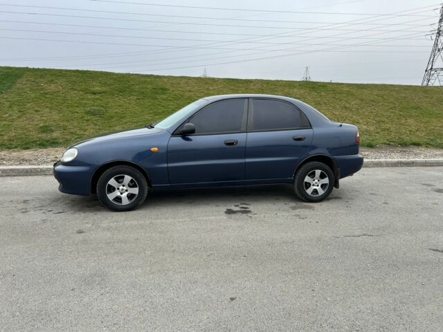 Синий Дэу Сенс, объемом двигателя 1.5 л и пробегом 300 тыс. км за 2600 $, фото 1 на Automoto.ua