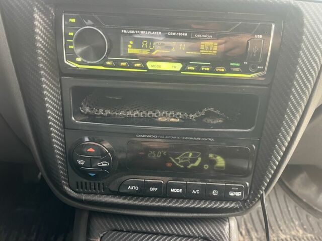 Деу Сенс 1998 у Харкові на Automoto.ua Синій Деу Сенс, об'ємом двигуна 2 л та пробігом 449 тис. км за 712 $, фото 5 на Automoto.ua